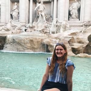 Meet your Posher, Ana